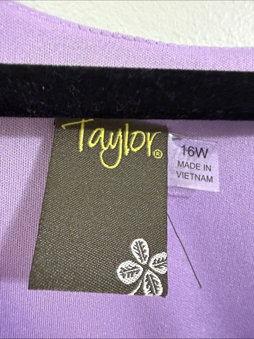 Taylor Lavender & green Women’s dress - Picture 3 of 8